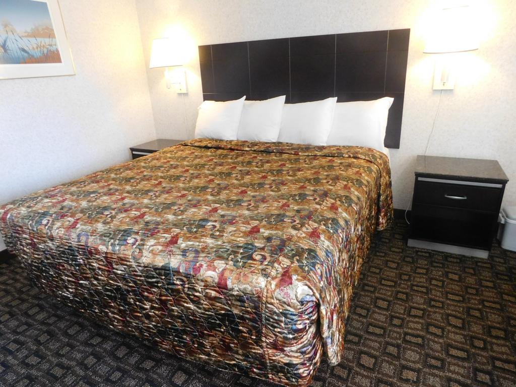 Inns Of California ซาลีนาส ภายนอก รูปภาพ